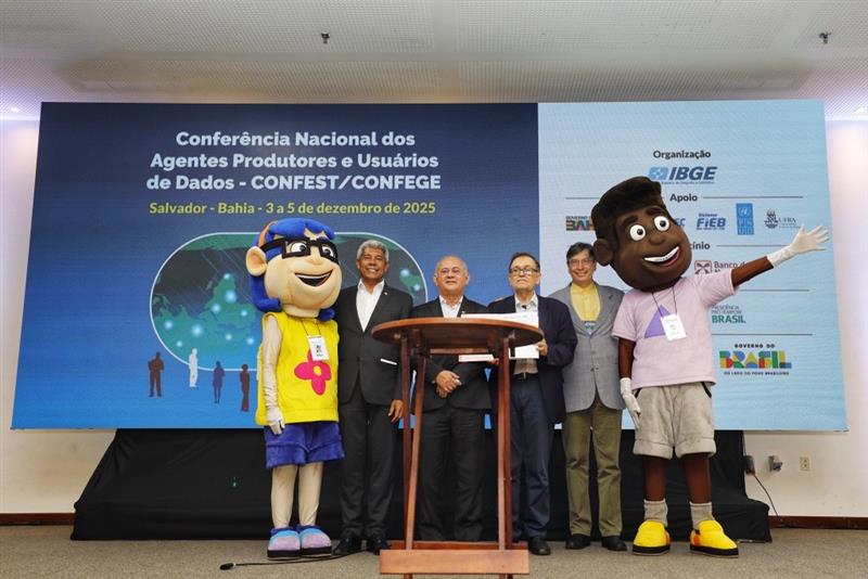 Bel e Pedro recepcionaram participantes e autoridades (Foto: Secom Bahia)